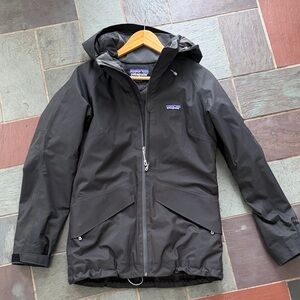 Patagonia Women’s Snowbelle Black ski jacket